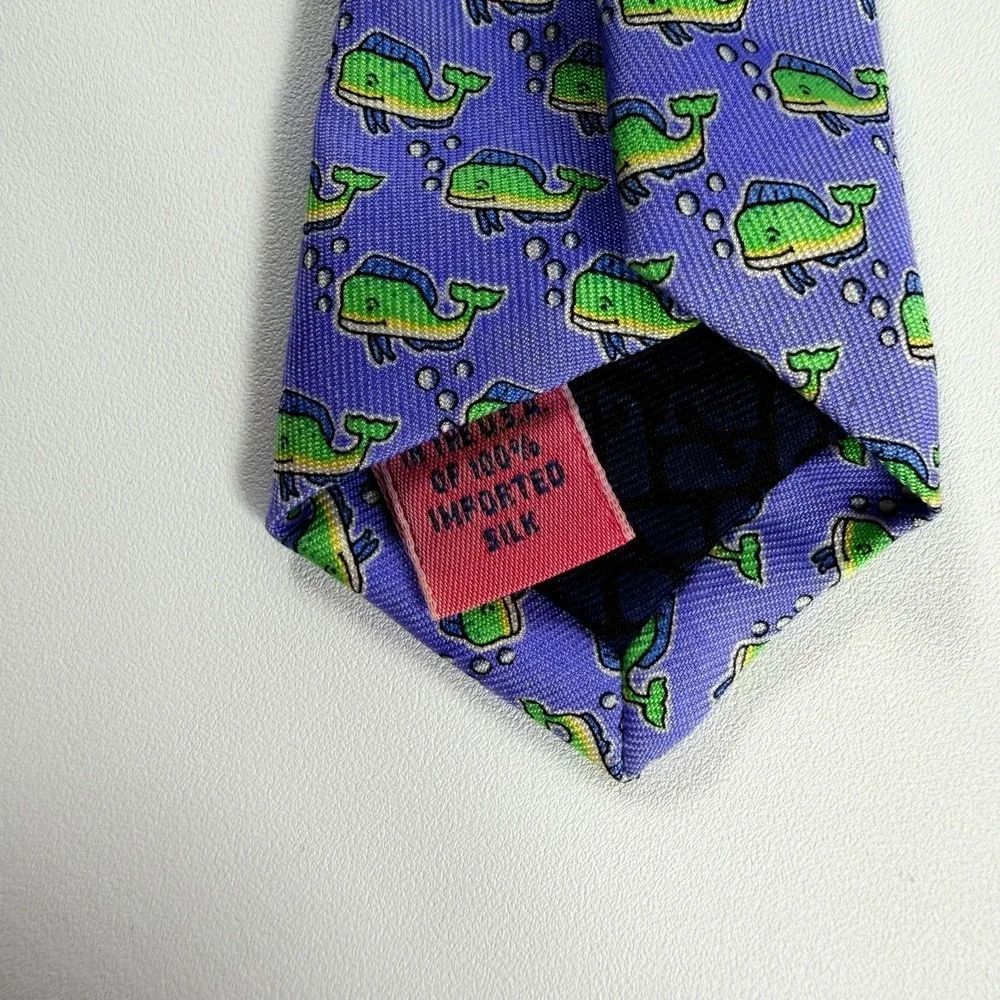 Vineyard Vines Whale Bubbles Novelty Necktie Made in USA 100% Silk Purple OS